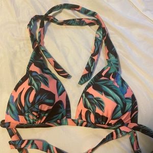 Boohoo floral bikini top